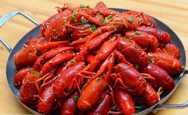 80后華為男如何將油悶大蝦賣出百萬(wàn)業(yè)績(jī)！