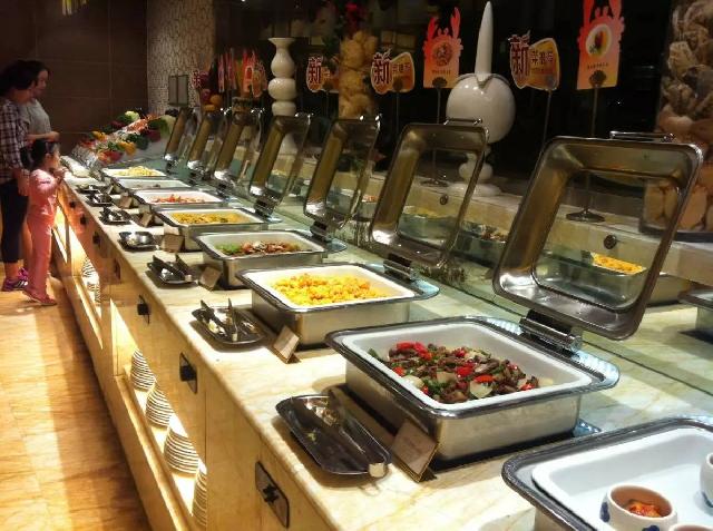  自助餐快沒法干了，活路在哪里？|餐飲界