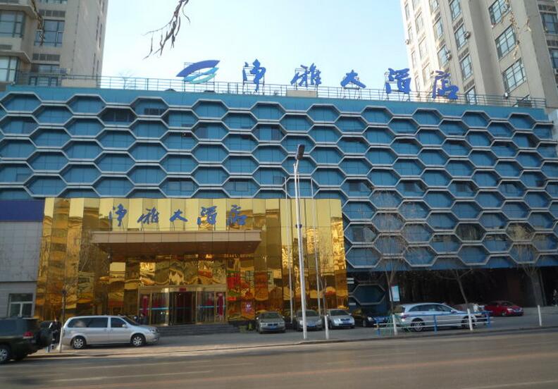 28歲的餐飲巨頭倒下了：昔日行業(yè)標桿，無數(shù)人跑去偷師|餐飲界