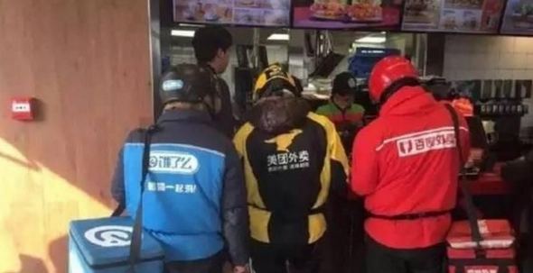 外賣三巨頭混亂廝殺，百度或有掉隊可能！