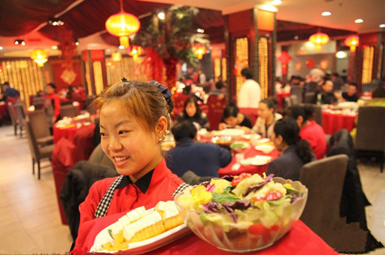 吃飯消費(fèi)102元，要求免零被拒絕，結(jié)果……|餐飲界