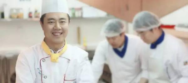 等到餐廳生意不好再去調(diào)整？