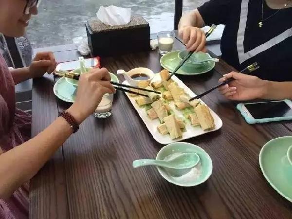 年底再不放大招，你的餐廳就OUT了~