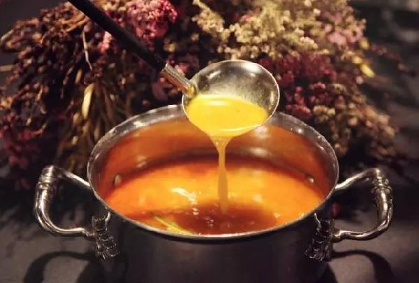 火鍋店這么多，她的自創(chuàng)品牌憑什么就能一炮而紅？|餐飲界