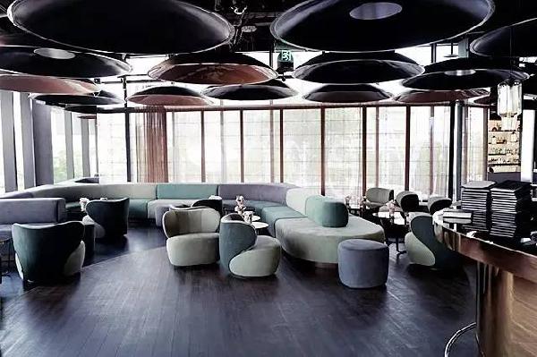 奔馳也開餐廳？奔馳全國第一家餐廳閃亮登場