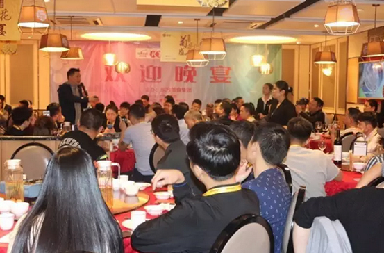 全國100位美食達(dá)人現(xiàn)場考察譚廚中山傳家菜，火爆朋友圈！