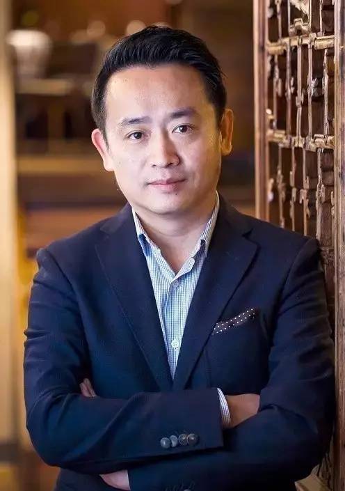 他在海外開創(chuàng)中餐米其林先河，如今要回國打造精致餐飲帝國！
