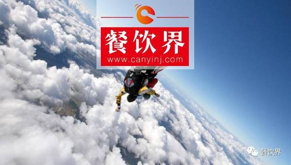 5秒出餐，3個(gè)月打造成區(qū)域外賣市場NO.1，年?duì)I業(yè)額破億，這家龍蝦飯外賣品牌憑什么？