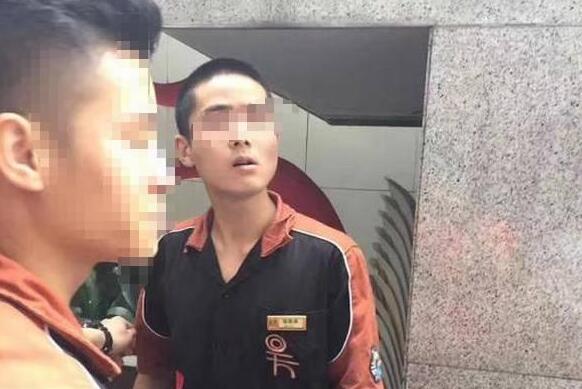 顧客催拿餐牌被服務(wù)員打？餐廳做到這樣才不會被投訴
