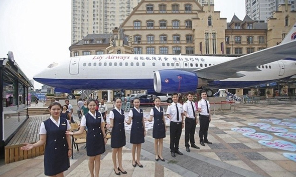 武漢最牛的飛機餐廳，300元可享受各國頭等艙餐飲和專業(yè)的空姐服務(wù)