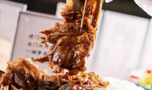 這間餐廳憑一份“犟骨頭”半年拿下天津，現(xiàn)在還要征服北京