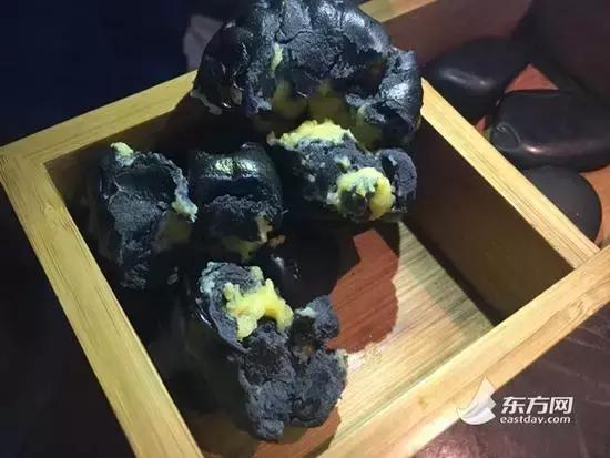 桂滿隴食盒現(xiàn)十幾條活蛆，公安機(jī)關(guān)介入調(diào)查|餐飲界
