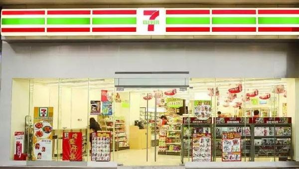 3年少賣80億包，一個(gè)明星爆品如何走下神壇