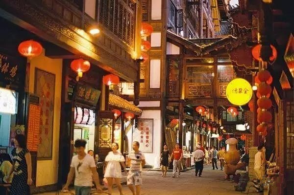 開業(yè)不久虧損50萬，美食街選址的那些坑！