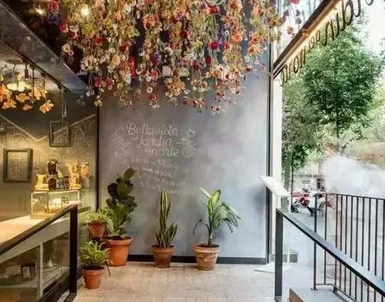 為什么燈光亮的餐廳反而生意不好？餐廳照明的門道你懂多少？