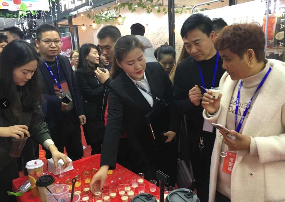 一夜之間火爆全國的烏龍煎，究竟做對(duì)了啥？