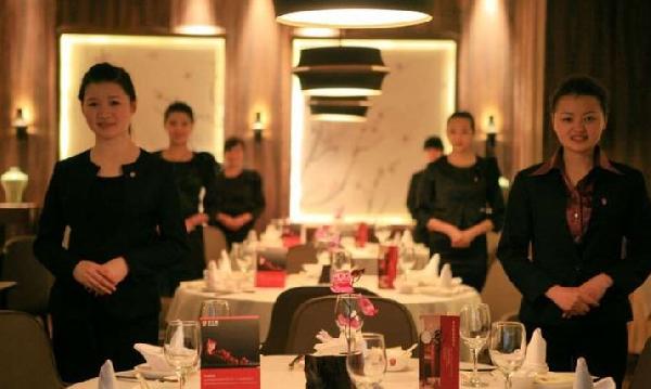 員工就活該吃回鍋油？俏江南不倒閉誰(shuí)倒閉？|餐飲界