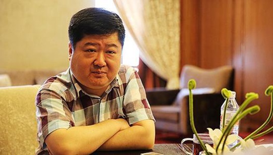 他靠4張餐桌起家15年成餐飲首富，今公司股票面臨拍賣或丟控制權(quán)
