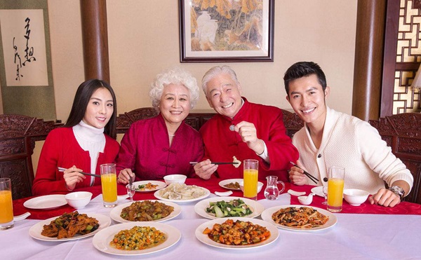 年夜飯變成了“年夜煩”，你怎么看？