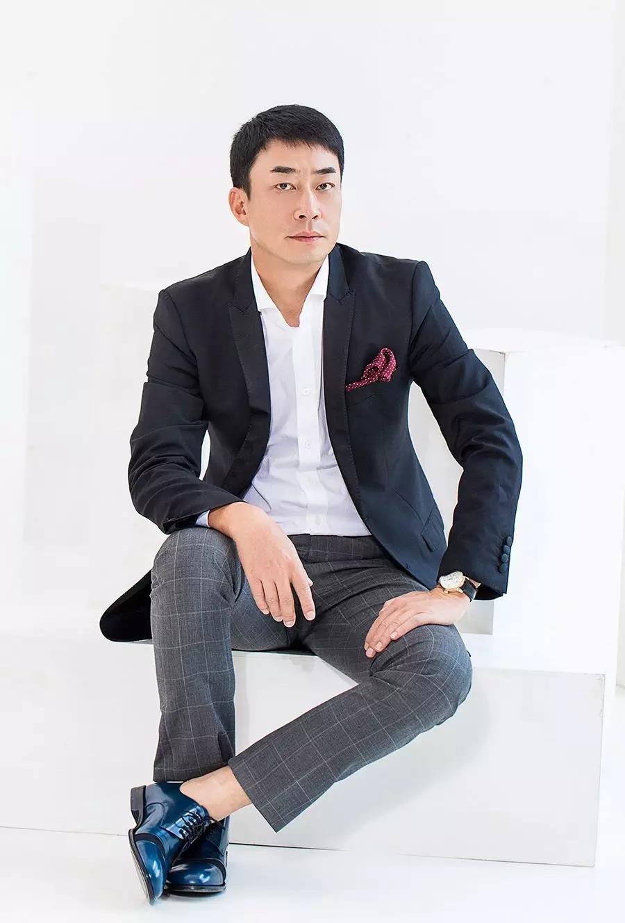 他開8種不同業(yè)態(tài)餐廳，每一家都很火，他到底靠什么？