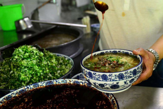 一碗上進的牛肉面！上海、杭州、蘇州三地青海拉面店摁下互聯(lián)網(wǎng)+的增收“快進鍵”