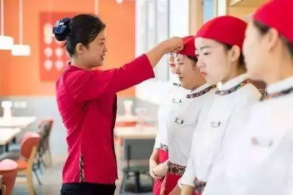 餐飲店長(zhǎng)帶隊(duì)伍9步走，員工個(gè)個(gè)都干勁兒十足！|餐飲界