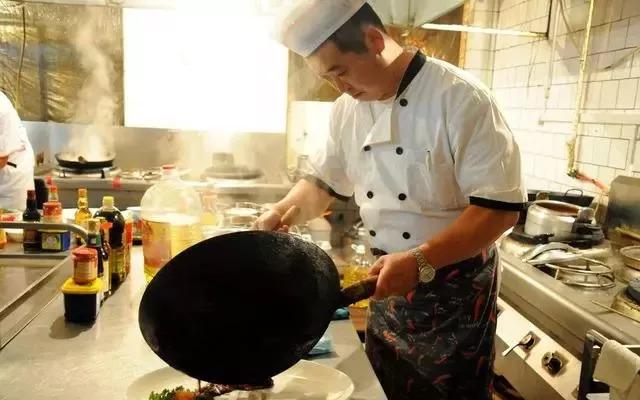 開餐廳四個數(shù)據(jù)定生死，不會算你就永遠(yuǎn)做不大！