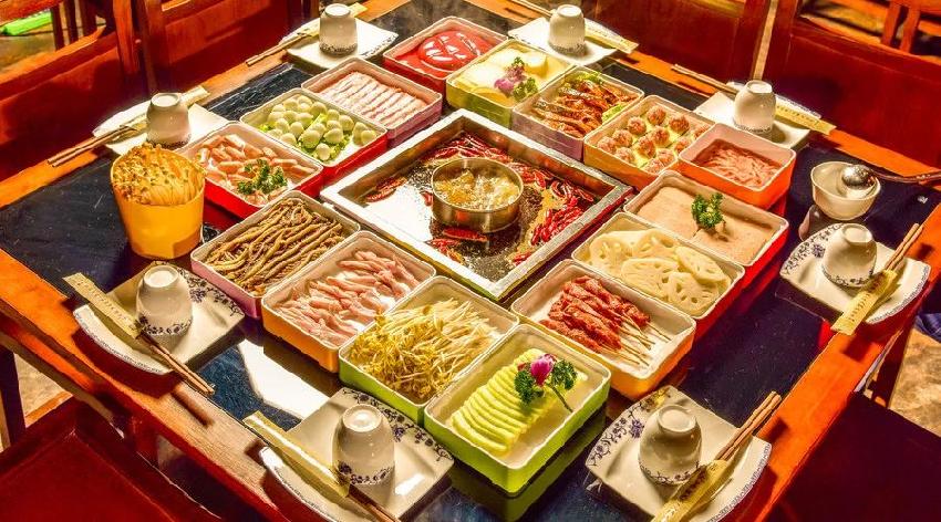 接手了一家火鍋店，過了兩天，我哭了！