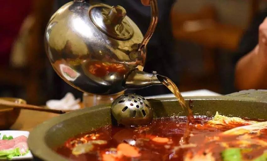 茶飲，火鍋店不可或缺的“主菜”