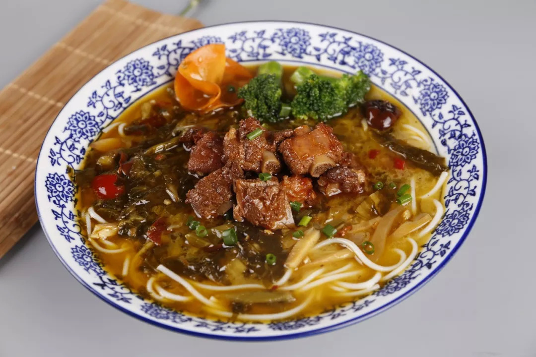 為什么摳門的餐飲老板容易賺大錢，大方的卻都關門了？