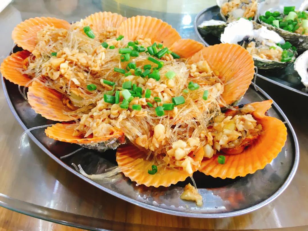 餐飲大事件201期｜瑞幸咖啡開賣口紅、面膜；必勝客或關(guān)店300家；海底撈進(jìn)軍“團(tuán)餐”|餐飲界