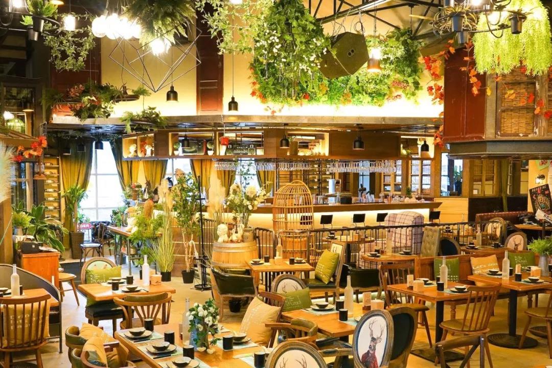 胡桃里上線加拿大，是“中國(guó)版Hard Rock Cafe”還是“新版音樂(lè)餐吧” | 餐見(jiàn)|餐飲界