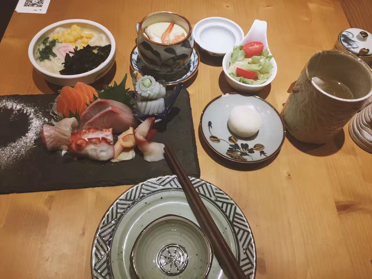 餐飲大事件234期 |小龍蝦被吃出1572項(xiàng)專利，智能剝蝦機(jī)一分鐘可剝1000只蝦|餐飲界