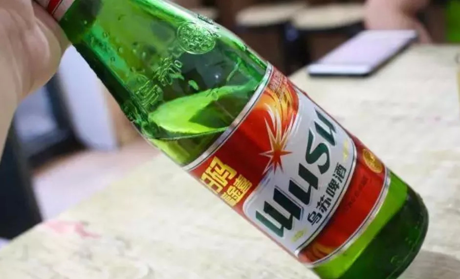 年銷(xiāo)量50億，烏蘇靠“奪命”殺出一條生路|餐飲界