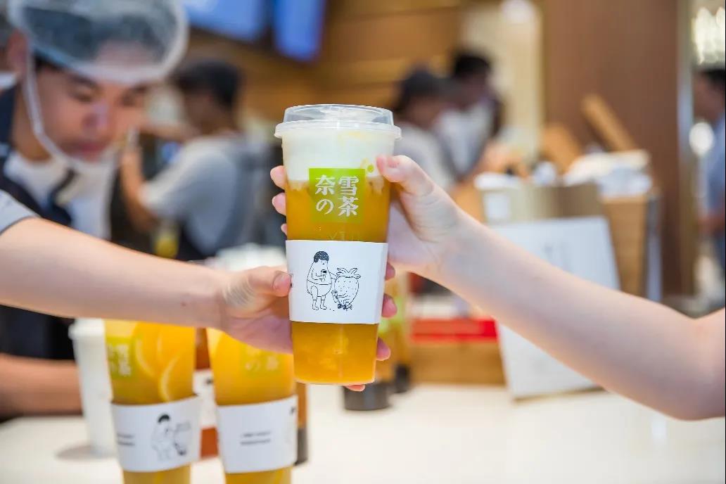 閉店的茶顏，焦慮的新茶飲|餐飲界
