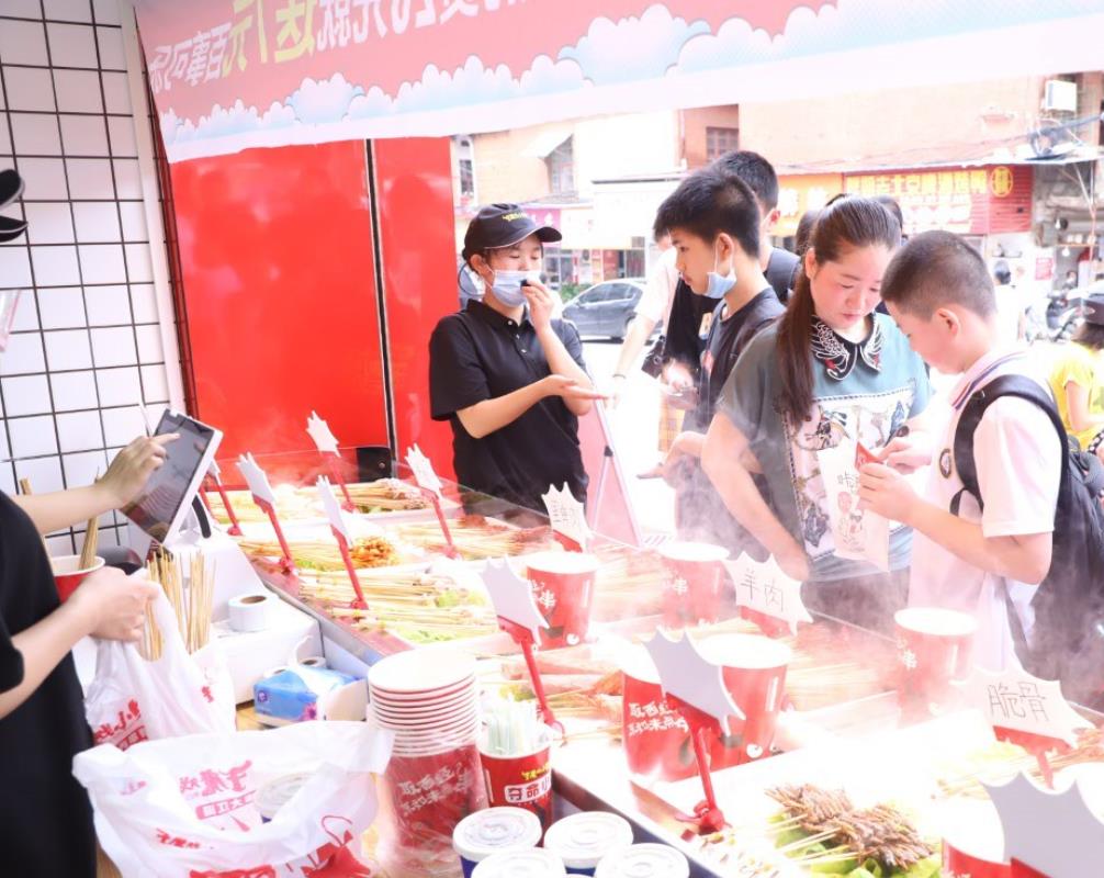用微信可直接點外賣，騰訊推出企業(yè)推幫餐館自動攬客