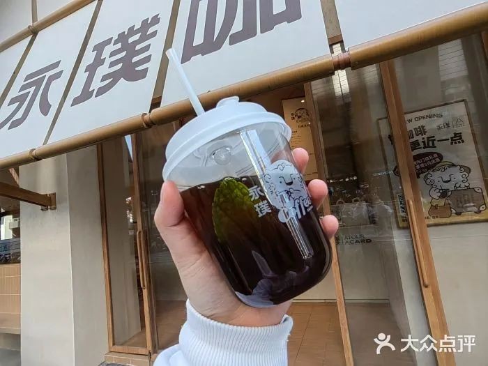 三頓半和瑞幸的相遇，是業(yè)態(tài)重塑還是渠道延伸？