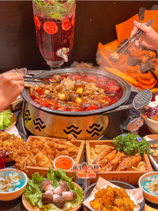 探魚新品打造“正向卷”消費(fèi)場(chǎng)景，打工人美食與情緒價(jià)值雙滿足媒體