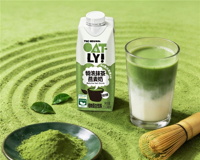 抹茶風(fēng)潮持續(xù)升溫，OATLY上新特濃抹茶燕麥奶|餐飲界
